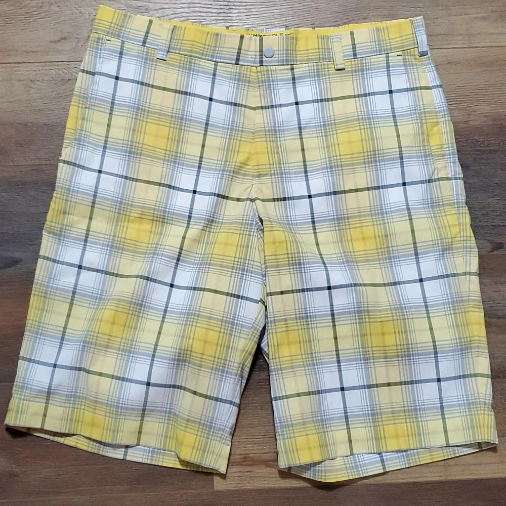 Nike golf performance dry fit yellow plaid shorts flat front